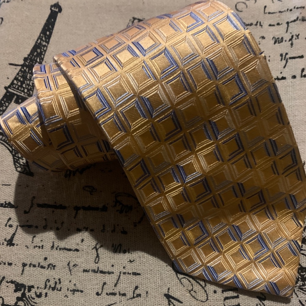 MICHAEL Michael Kors 100% Silk Men’s Tie Goldish/Light Blue Color